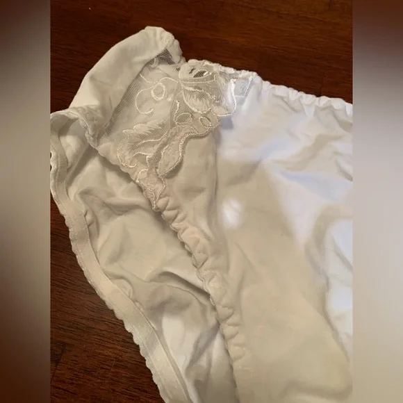 Elegant White Lace Women's Panties from Europe, new, cotton, no tags, size M